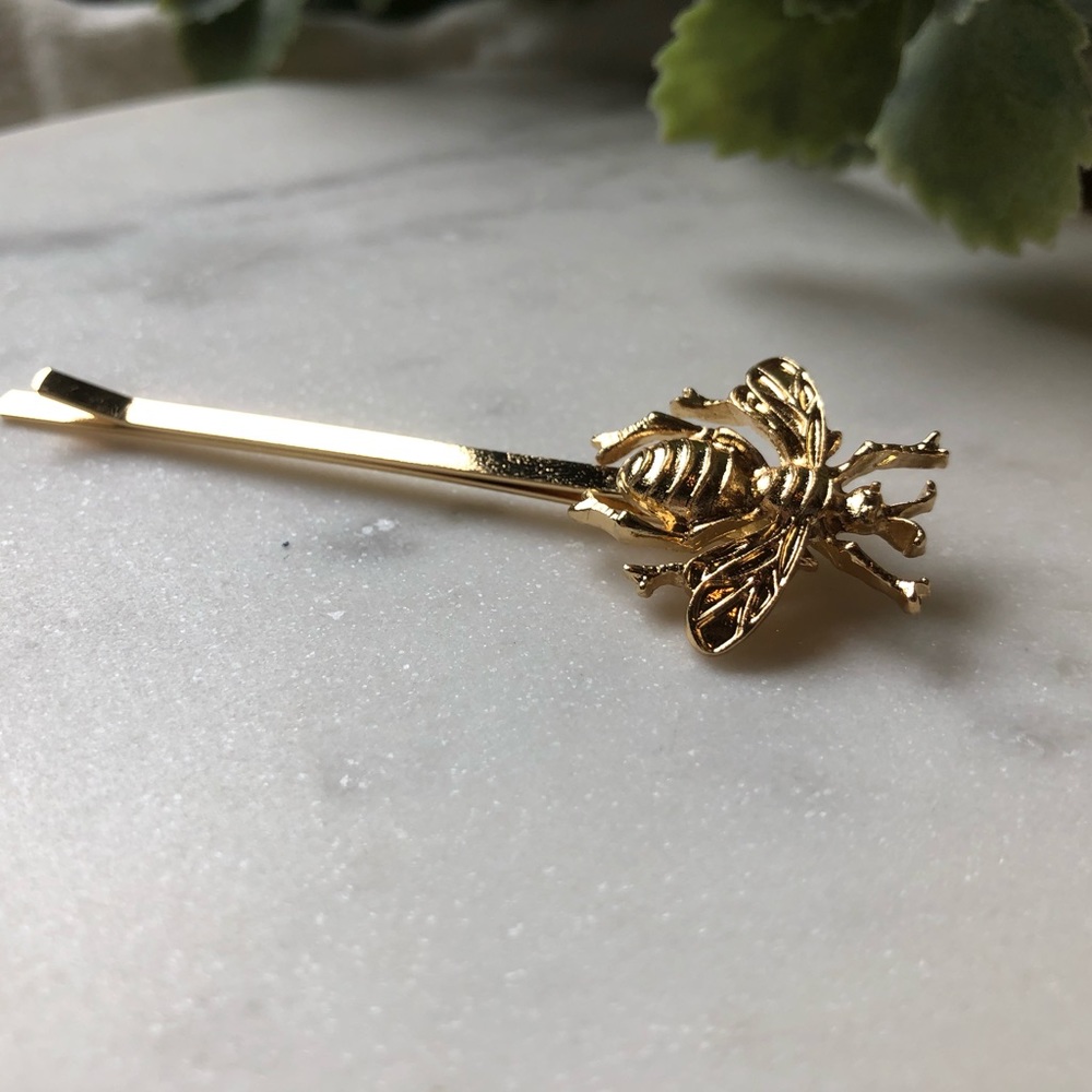 NWOT!! Bumble Bee Bobby Pin - Picture 3 of 5